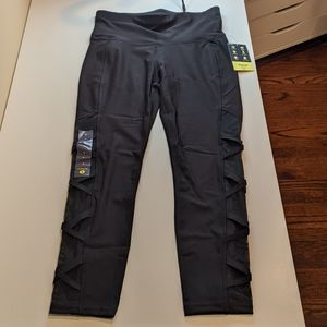 Version 7/8 length workout leggings sz Medium